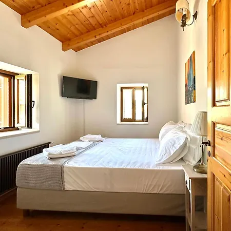 Myrtillo I Luxury Traditional House וילה Spanokhórion